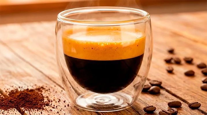 Секрет идеальной кофейной пенки: на что влияет давление и как подобрать помол